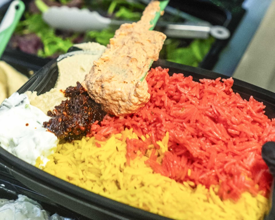 Gule ris og chiliris hos Zaki Pita