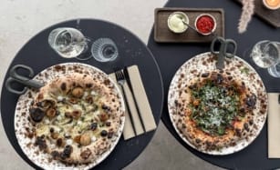 2 pizzaer hos Melværk på Aarhus Ø.