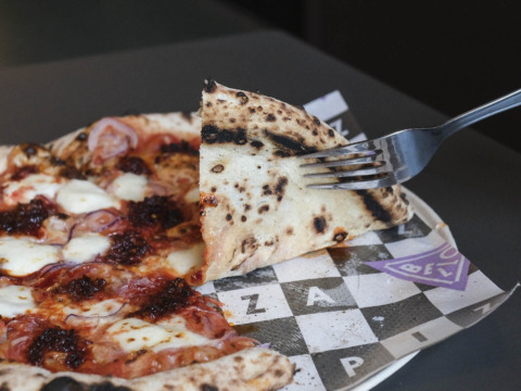 Her er den ene pizzabund hos Bello Pizza Club i BANKEN i ved åen i Aarhus.