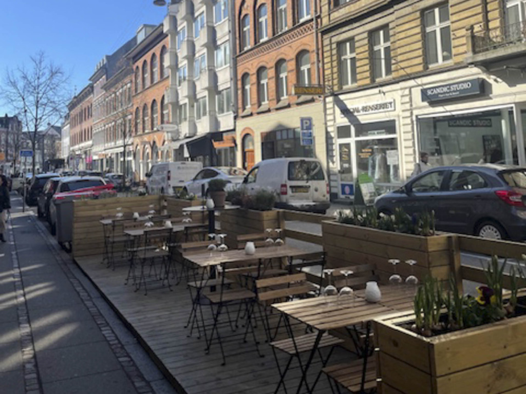 Udeservering hos Komfur i Aarhus C.