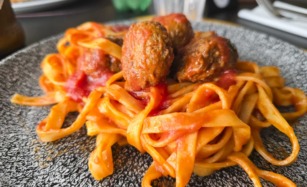 Pasta hos Nonna Velide i det sydlige Aarhus.