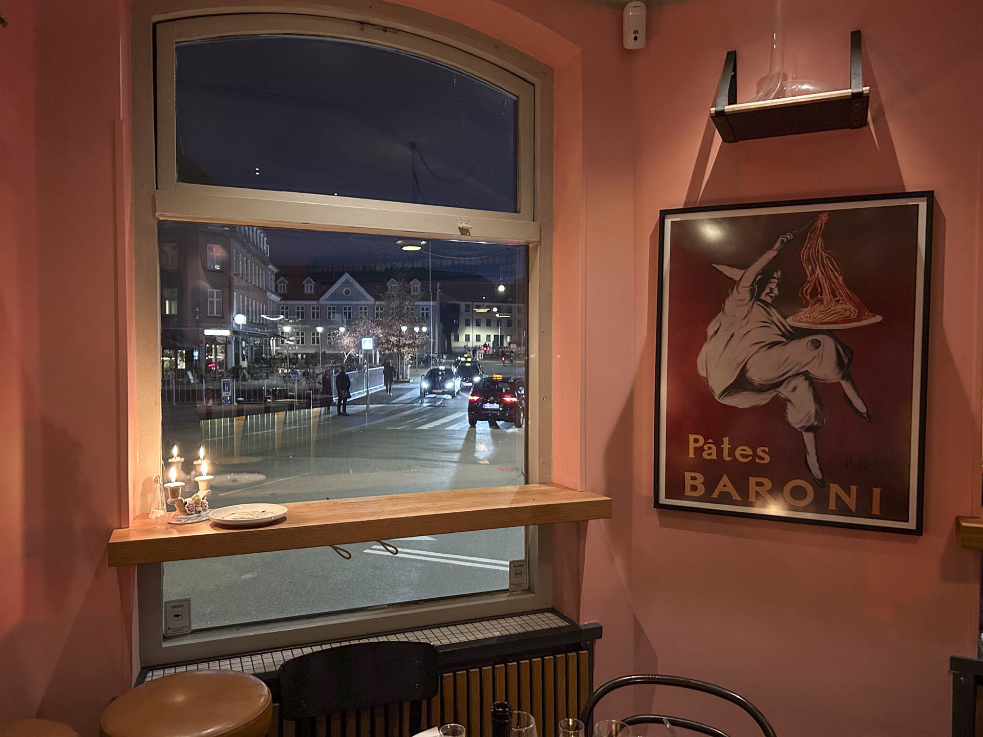 Ugsigten hos Ugly Pastabar