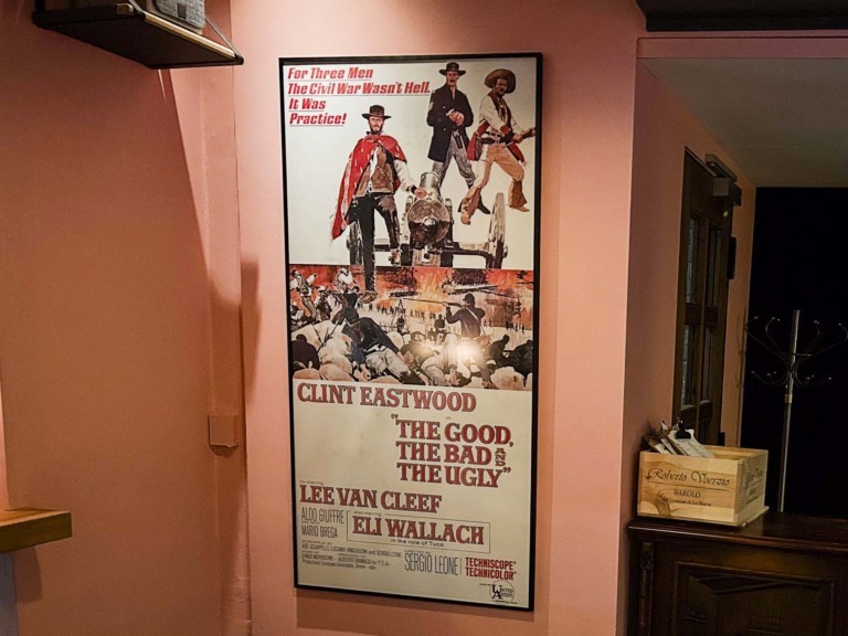 Klassisk Clint-plakat på Ugly Pastabar