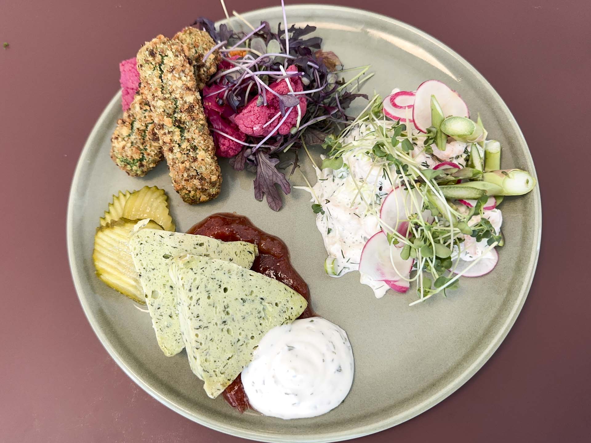Frokostplatte hos Øens Madhus