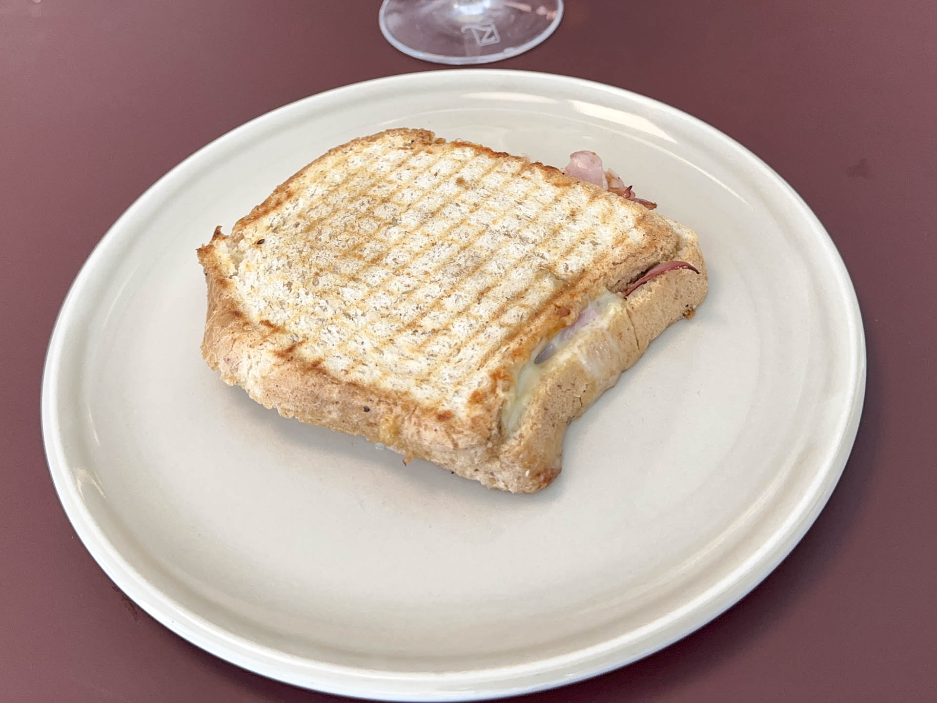 Grillet toast med landskinke