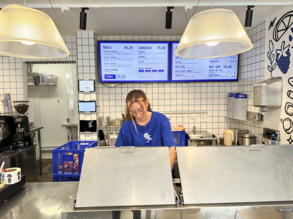 Betjeningen hos Sesam i Klostergade i Aarhus C