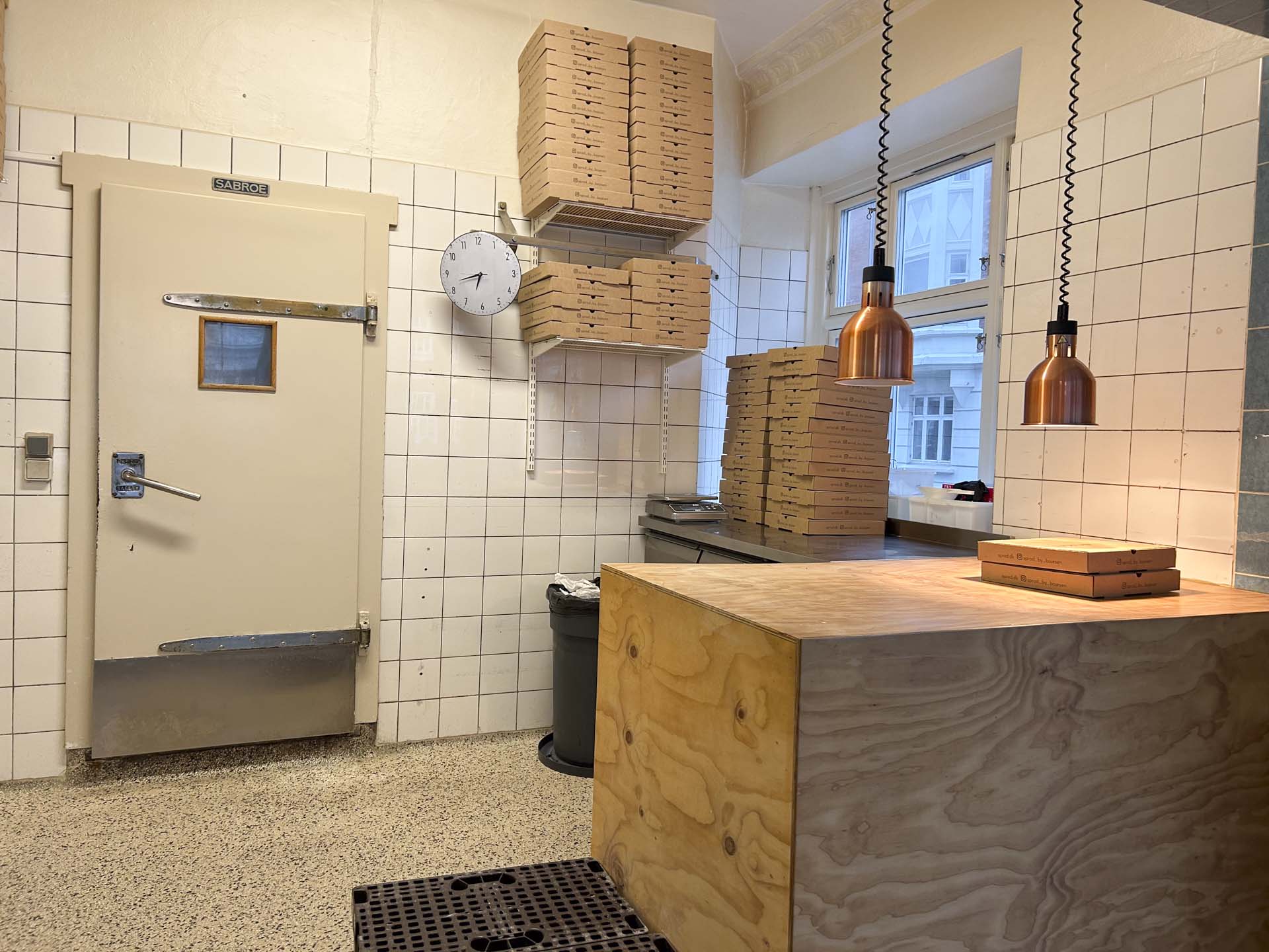 Her ser vi disken hos Spröd på Frederiksbjerg.