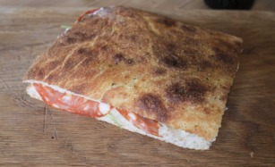 En sandwich hos Toasted Sandwich & Bagel