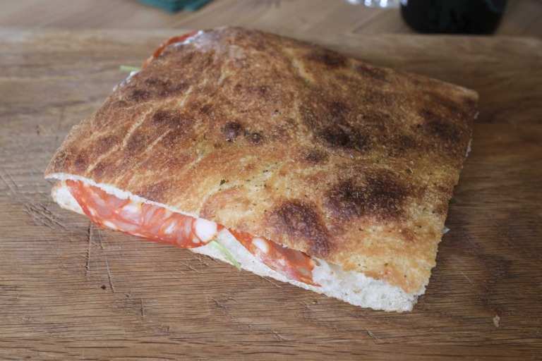 En sandwich hos Toasted Sandwich & Bagel