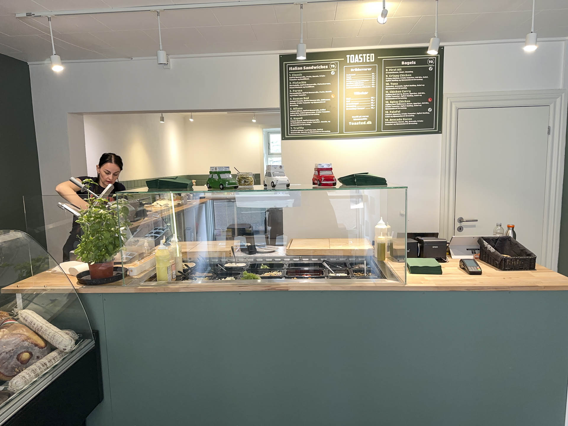 Her ser man disken hos Toasted Sandwich & Bagel