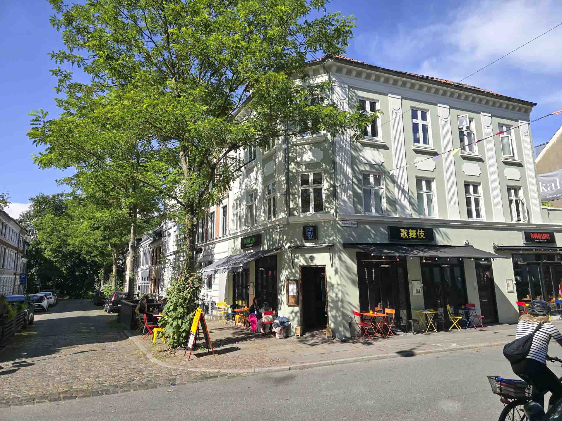 Kabuki i Jægergårdsgade set udefra.