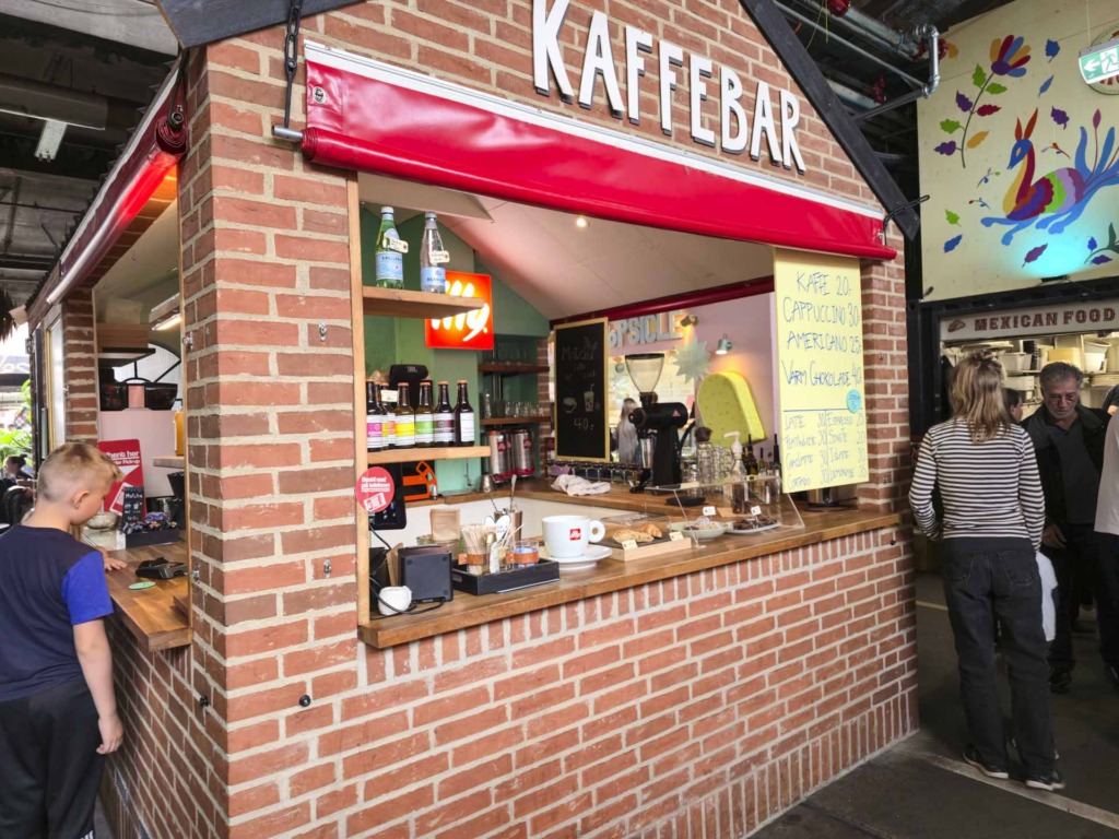 Her ser du hytten i mursten som er Kaffebaren i Aarhus Street Food