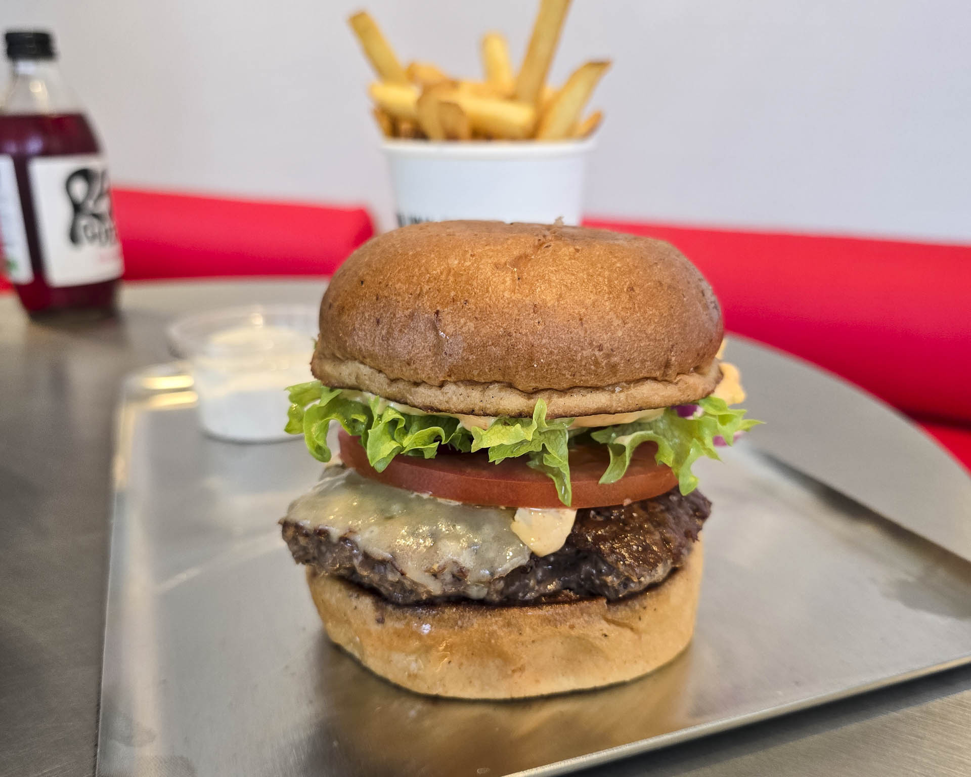 Burgeren er ikke bare velsmagende, det er visuel flot. Rare Burgery i Aarhus.