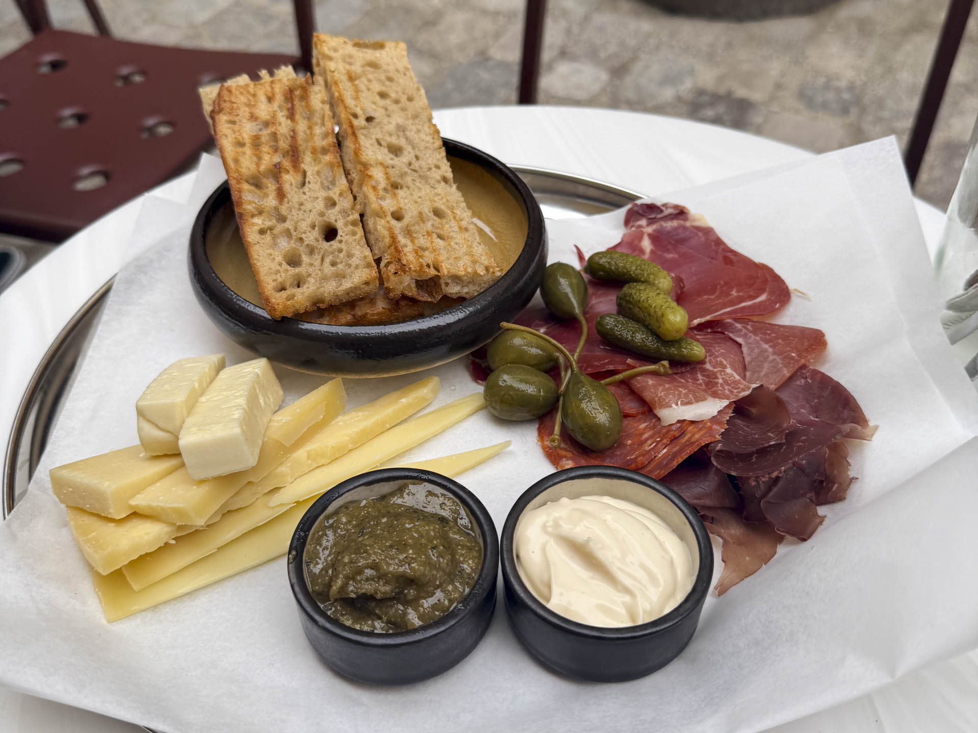 En meget lille omgang tapas hos YOYO i Vestergade i Aarhus C