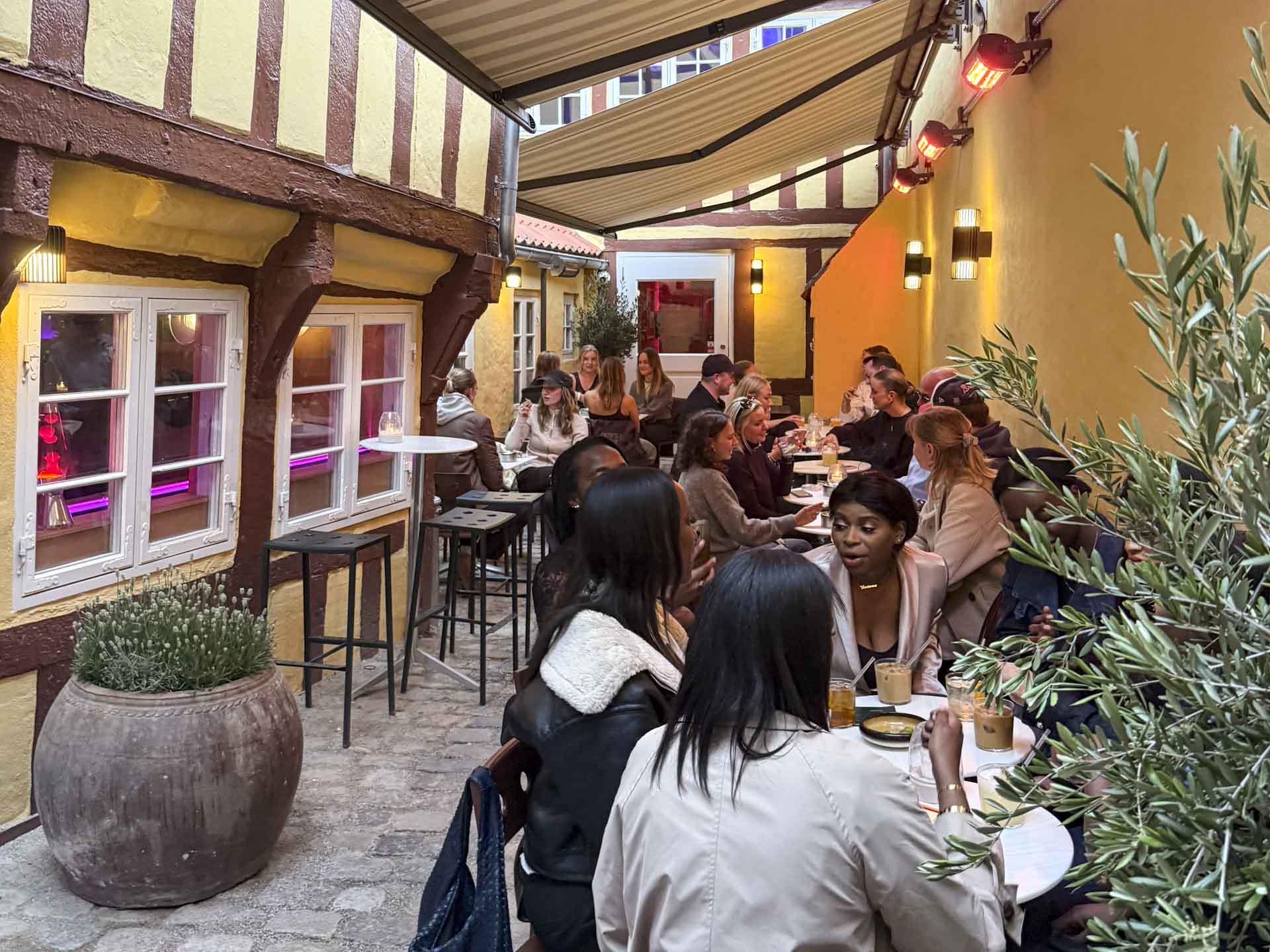 Der er ofte fuld hus hos YOYO i Vestergade i Aarhus C