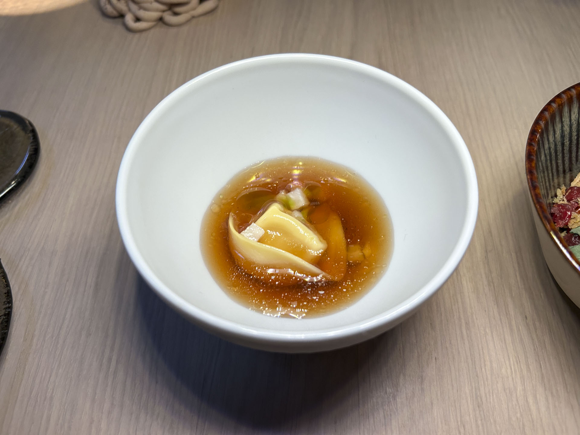 En consommé på oksehaler