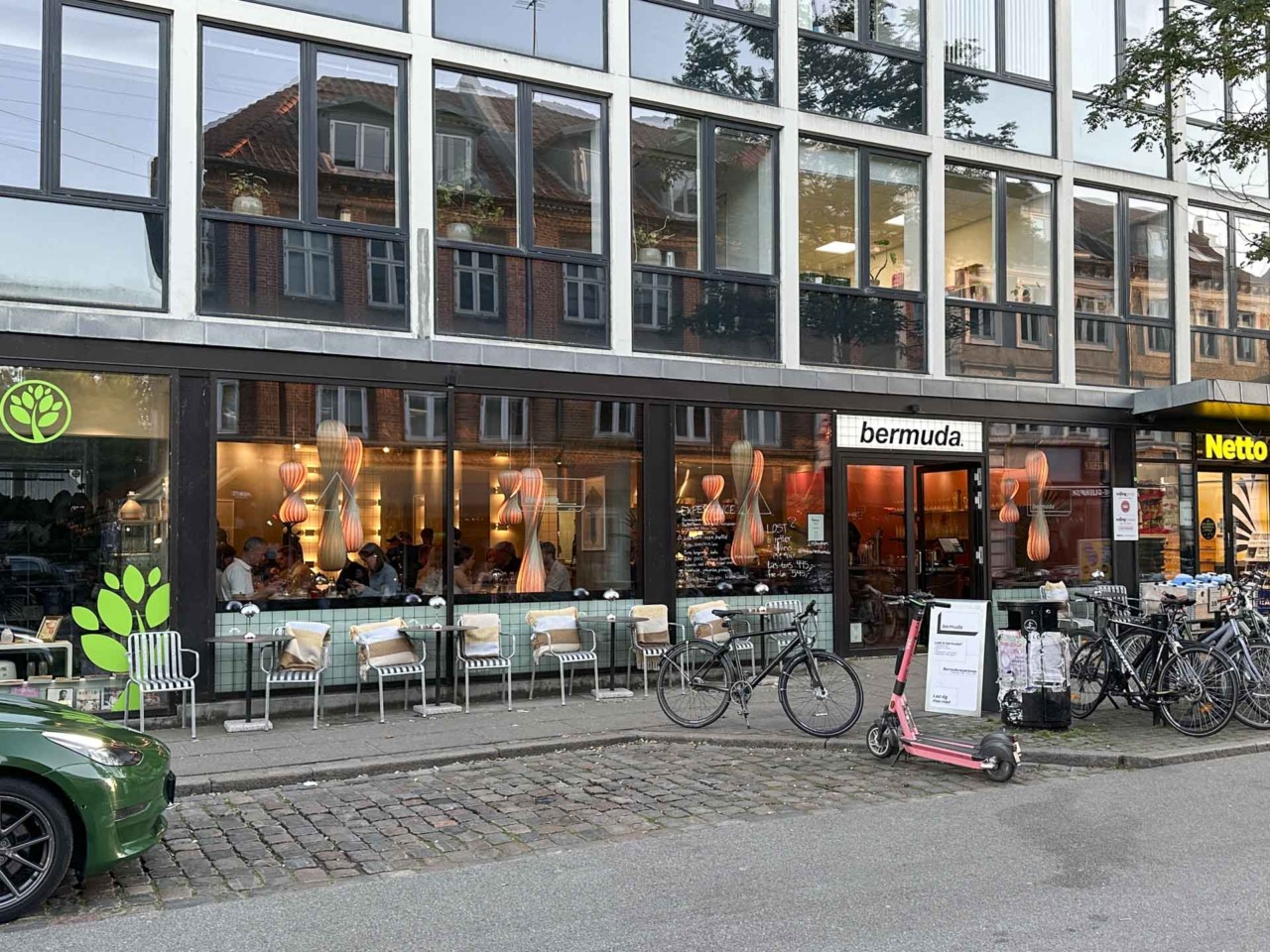 Bermuda i Jægergårdsgade set udefra.