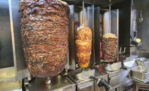 De tre kødspyd hos Shawarma King i Aarhus C