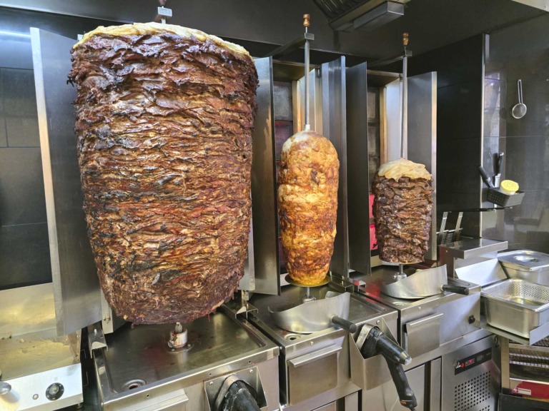 De tre kødspyd hos Shawarma King i Aarhus C