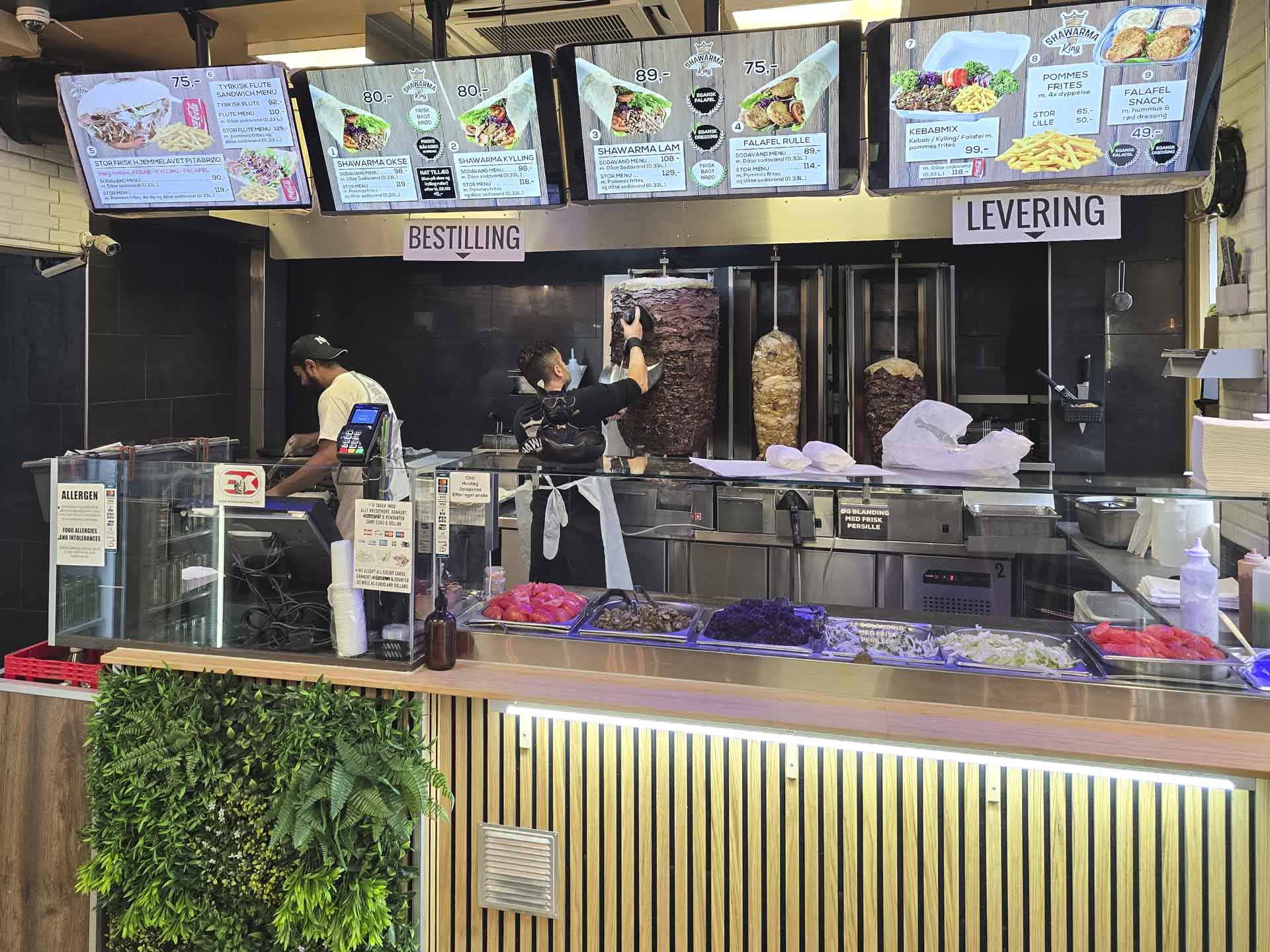 Menuen hos Shawarma King i Aarhus C