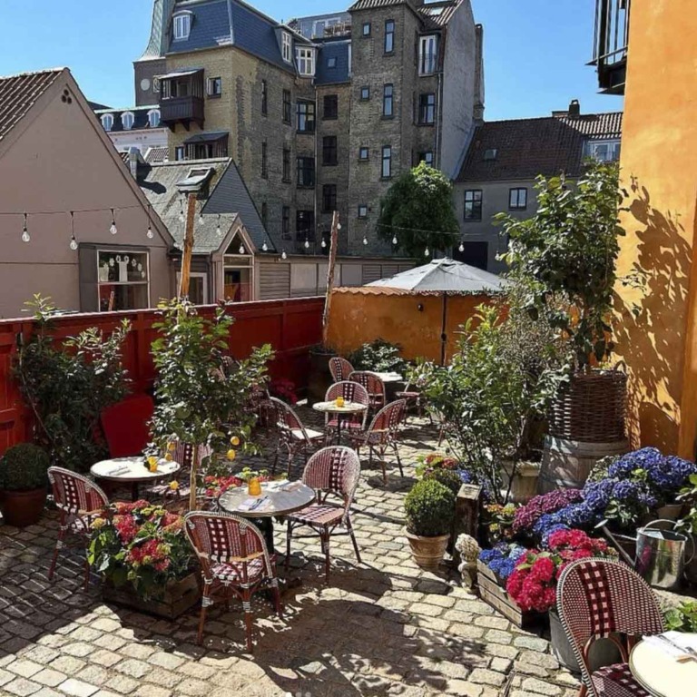 Gårdhaven hos Mefisto i Aarhus C