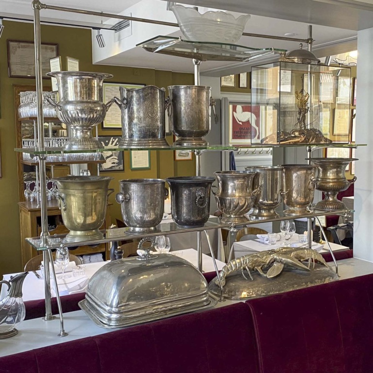 Mefisto Restaurant & Gårdhave 20-5