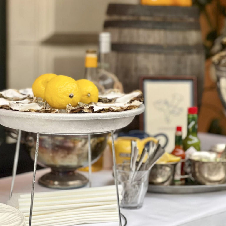 Øster hos Mefisto Restaurant & Gårdhave