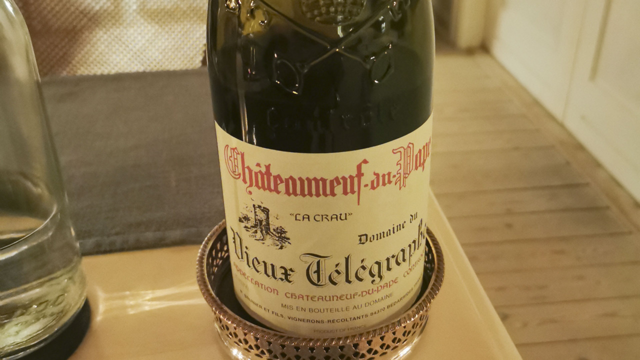 Domaine du Vieux Télégraphe Châteauneuf-du-Pape “La Crau” 2012 magnum er klassisk, gammeldags Châteauneuf på den elegante og mineralske måde