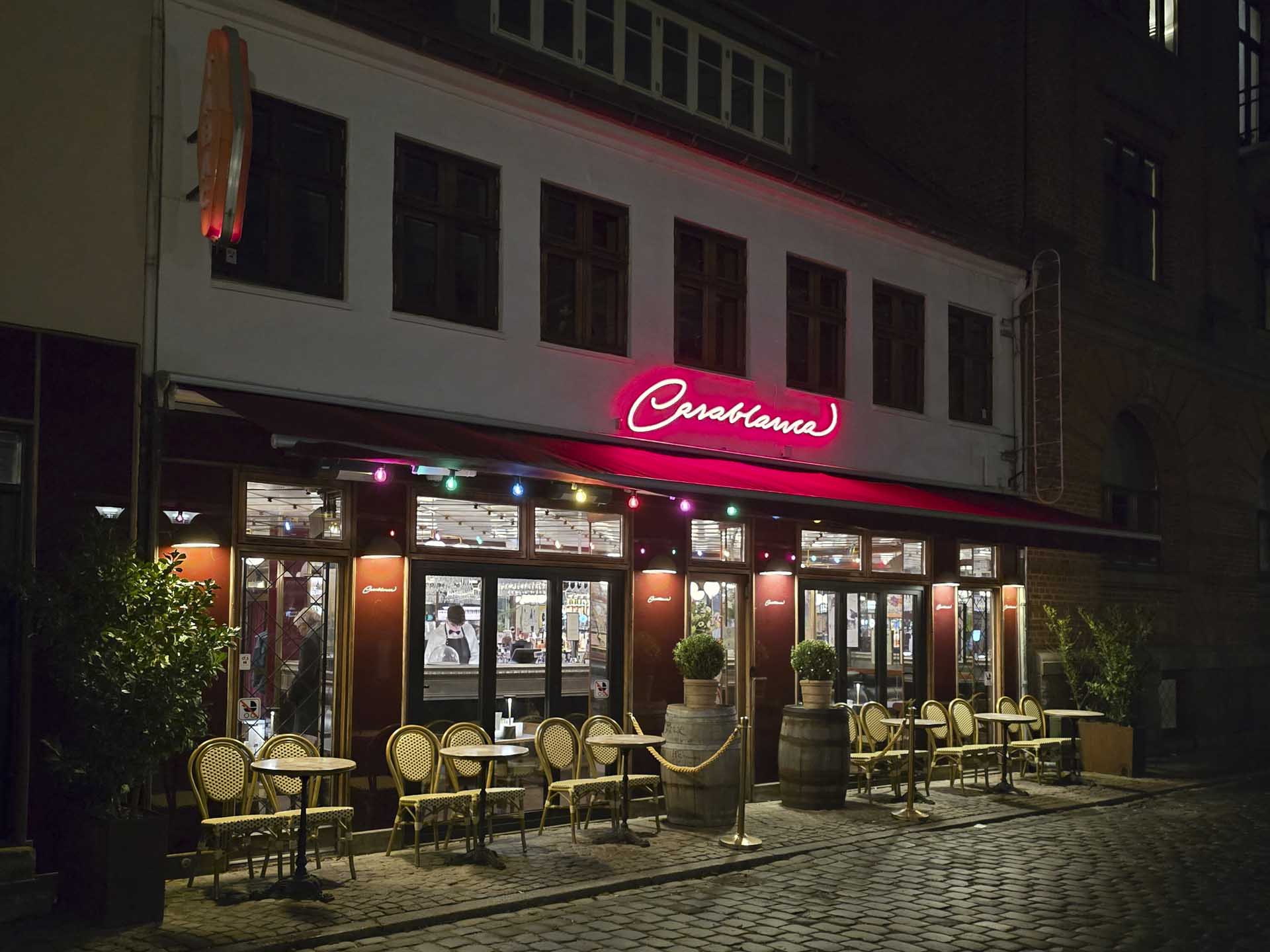 Alt i alt kunne man næppe have ønsket sig det bedre en kold onsdag aften, og jeg glæder mig allerede til at se, hvad de næste onsdage bringer af spændende retter fra monsieur Burgers hånd.