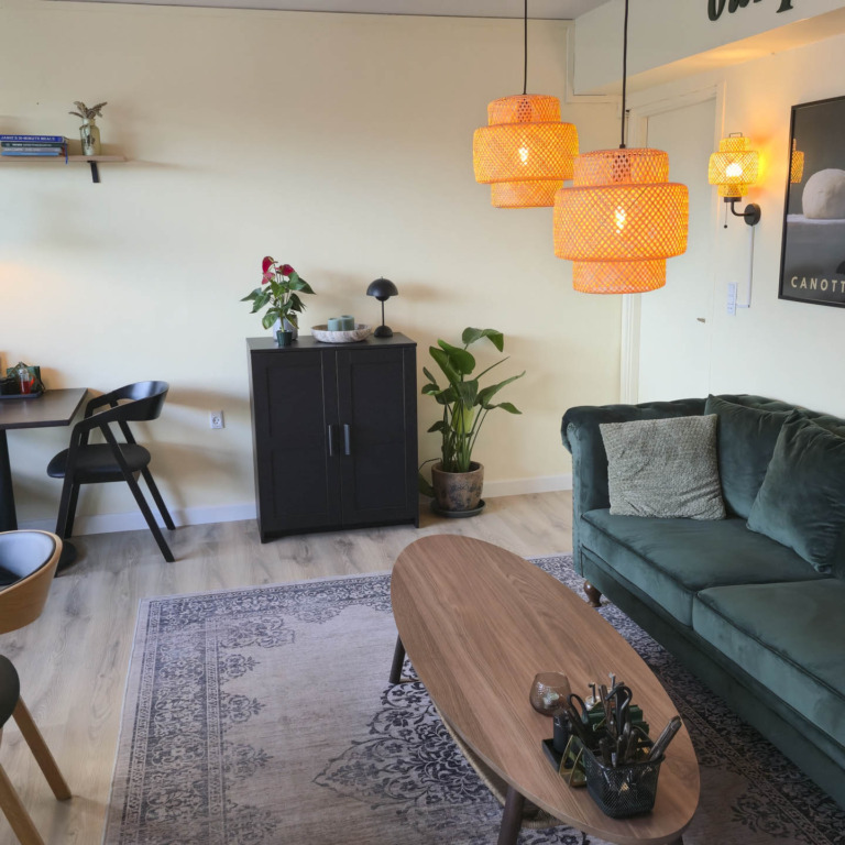 Man sidder godt her i det italienske pizzaria