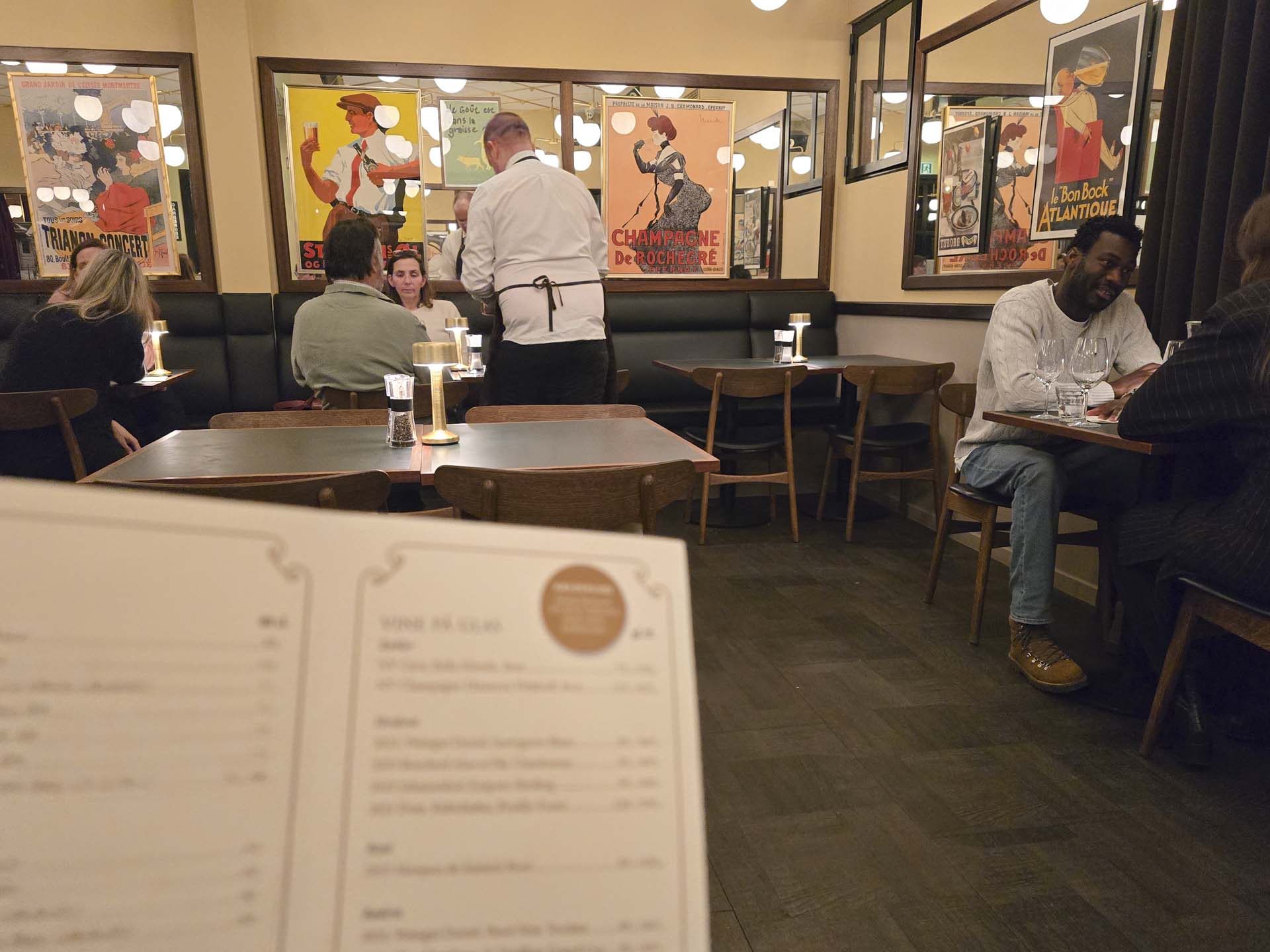 Det kom mange gæster den aften på Casablanca