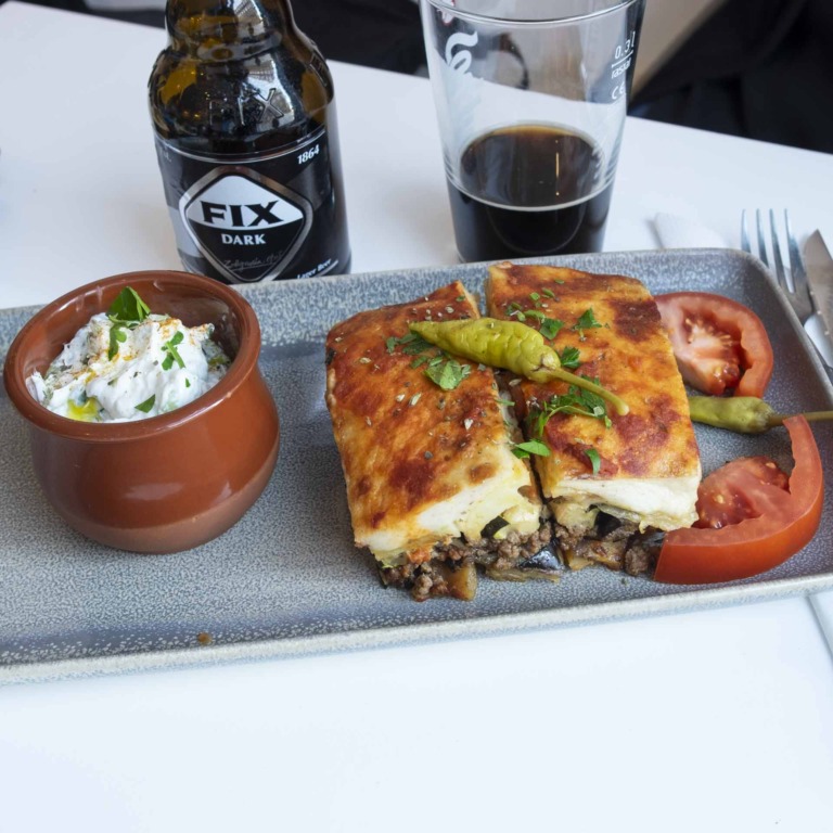 Gr&aelig;sk mad i Aarhus n&aring;r det er bedst hos Gr&aelig;keren