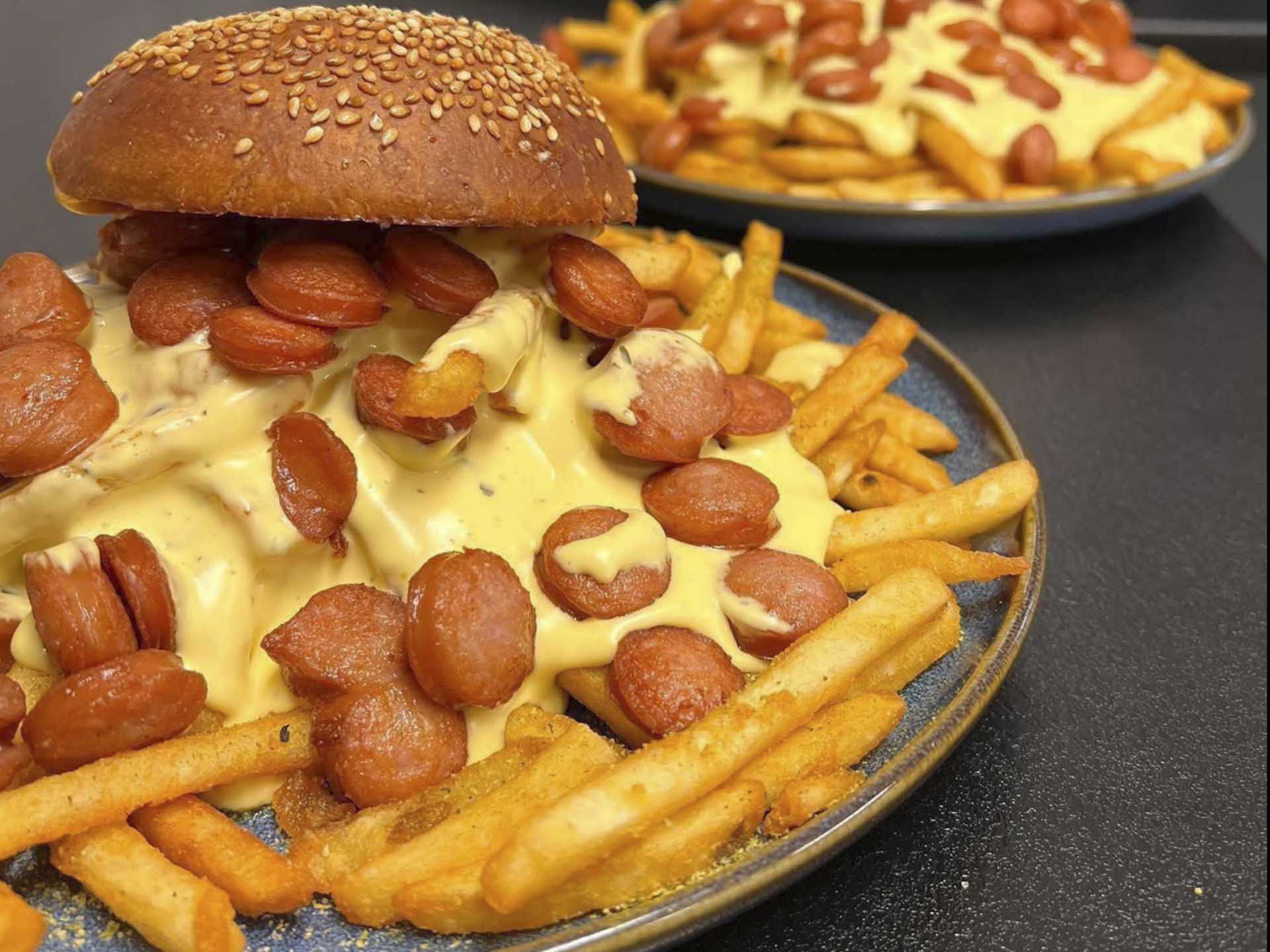 Pølsemix-burgeren hos Søren E