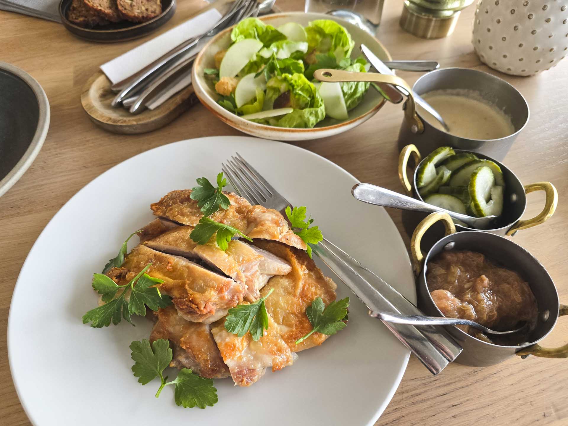 MellemRum i Skoven og kylling til frokost