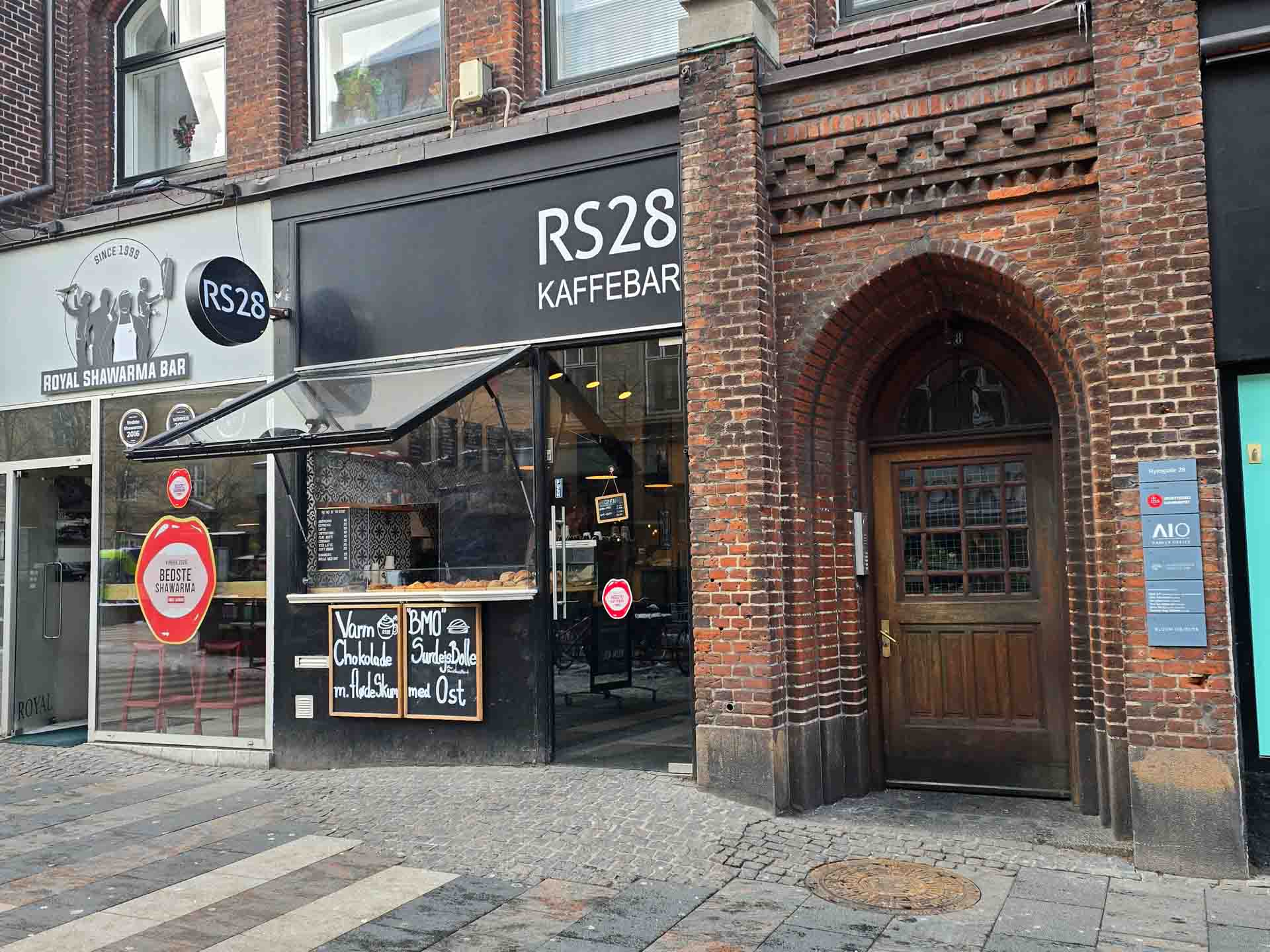 RS28 set ude fra Ryesgade af.