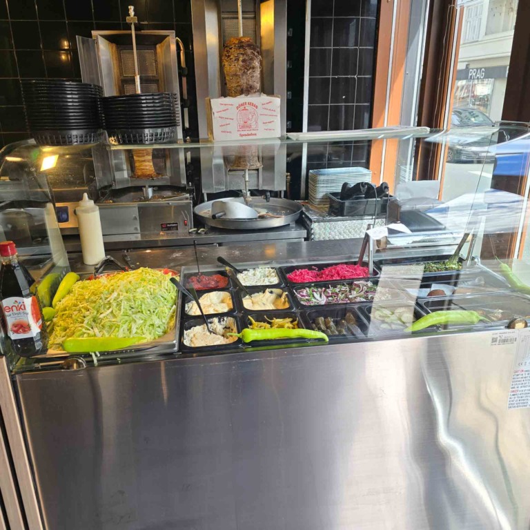 Shawarma Hytte No.1 i Aarhus C-6