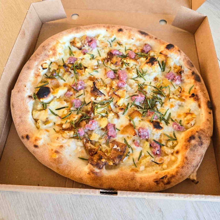 Spröd Pizza i Åbyh&oslash;j-13