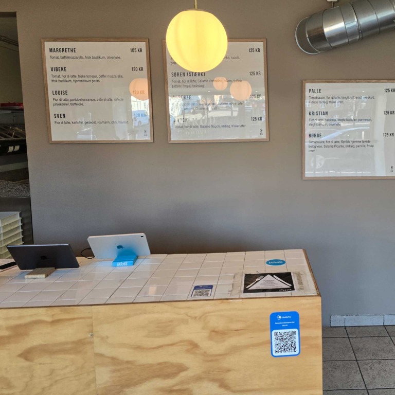 Spröd Pizza i Åbyh&oslash;j-8