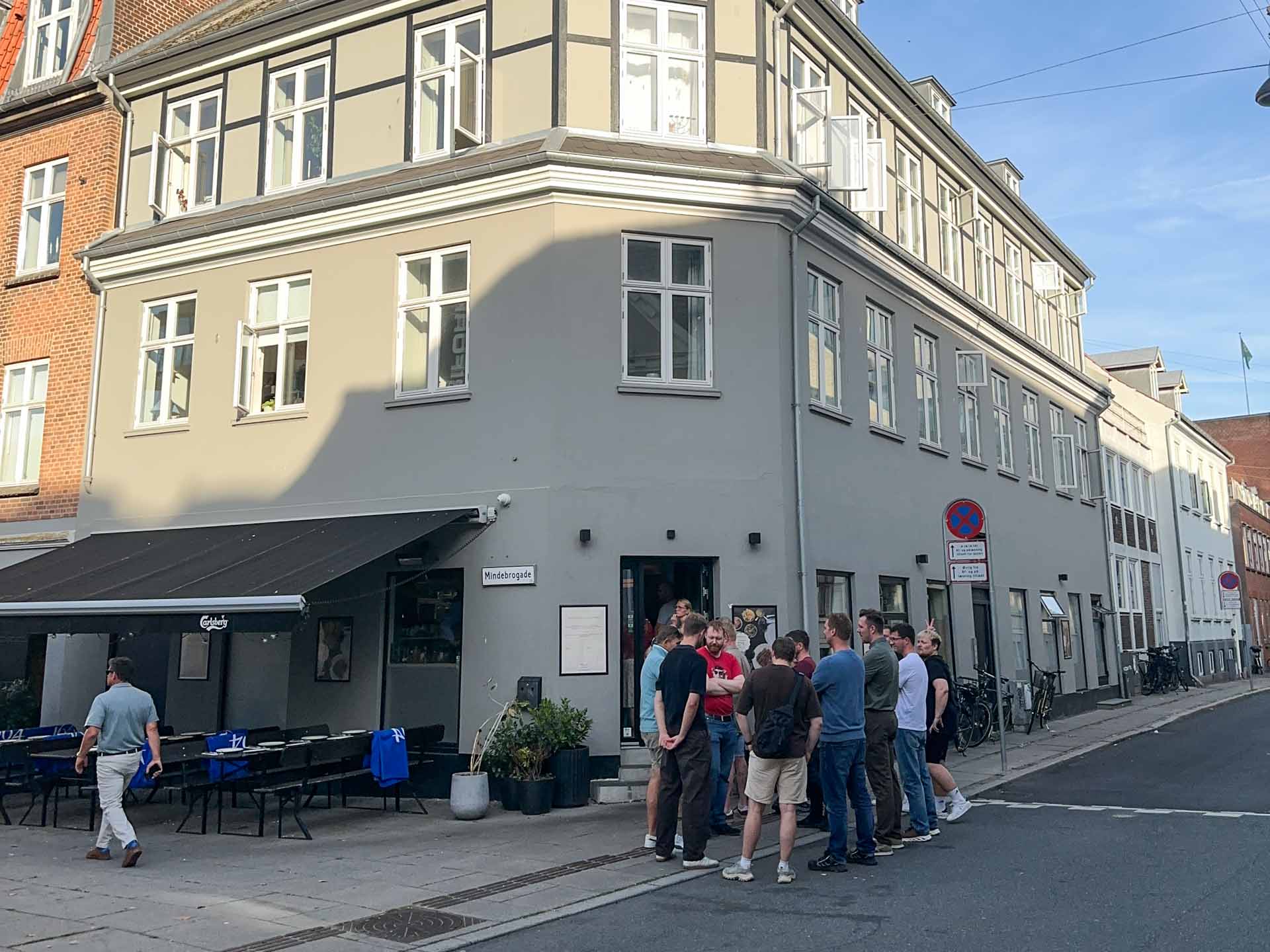 Der er kø til Bøf Bearnaise i Aarhus
