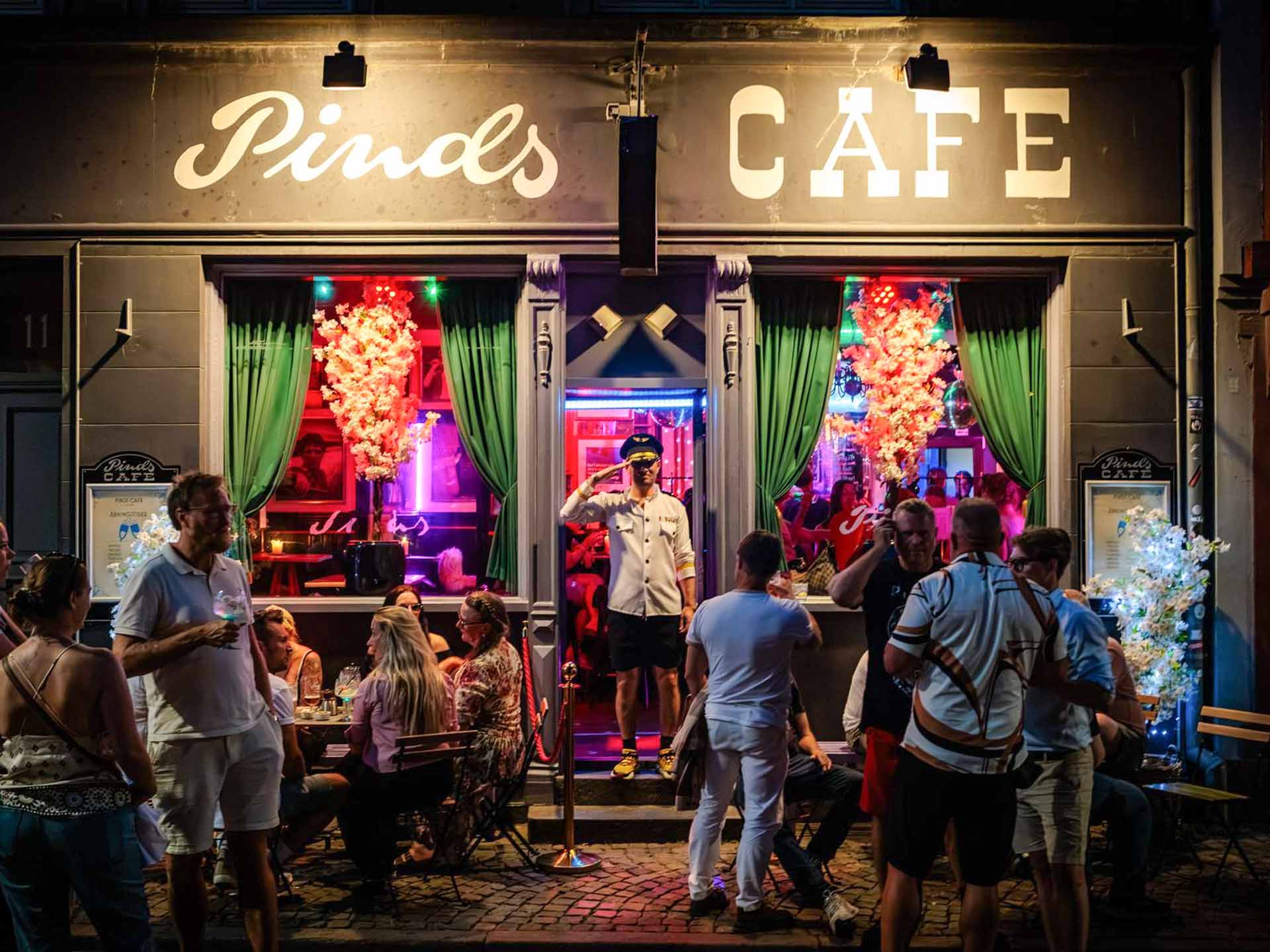 Pinds Cafe